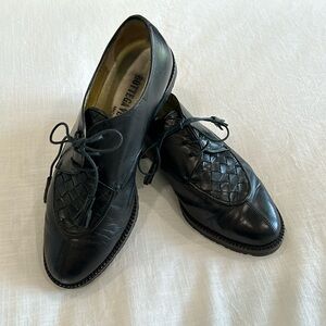 Bottega Veneta leather shoes.